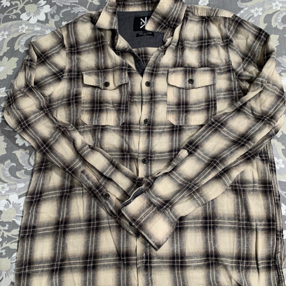 Men’s double pocket button down
